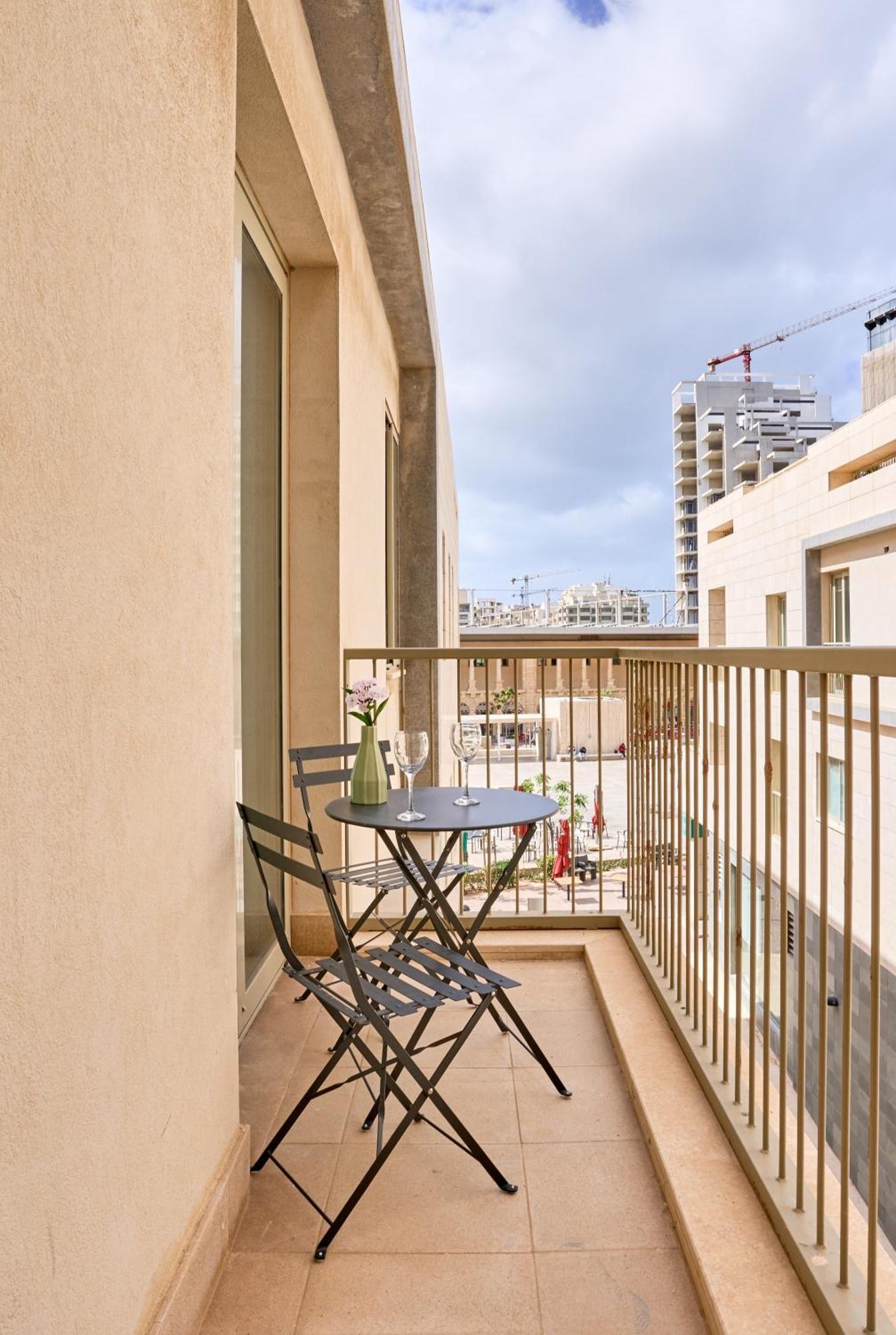 Stylish Apartment In Tigne Point 슬리에마 외부 사진